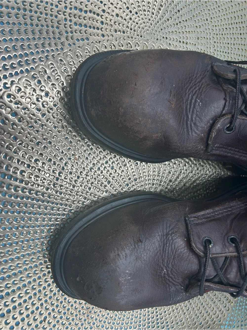 Red Wing men 9 goretex steel toe waterproof work boots